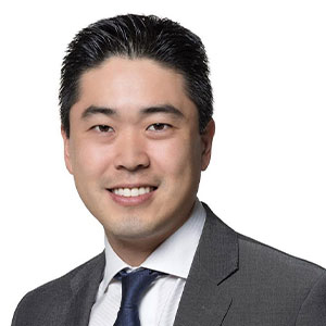 Dr. Cristian Higashi